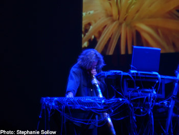 Steve Roach at NEARfest 2005 (photo: Stephanie Sollow)